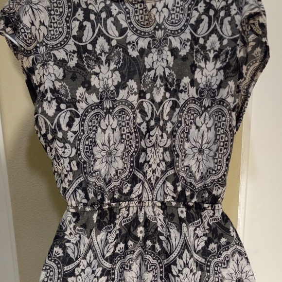 New Black and White Women’s Dress Size Large - Picture 2 of 7